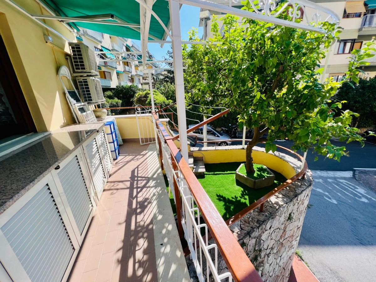 Treehouse Sorrento Apartment Dış mekan fotoğraf